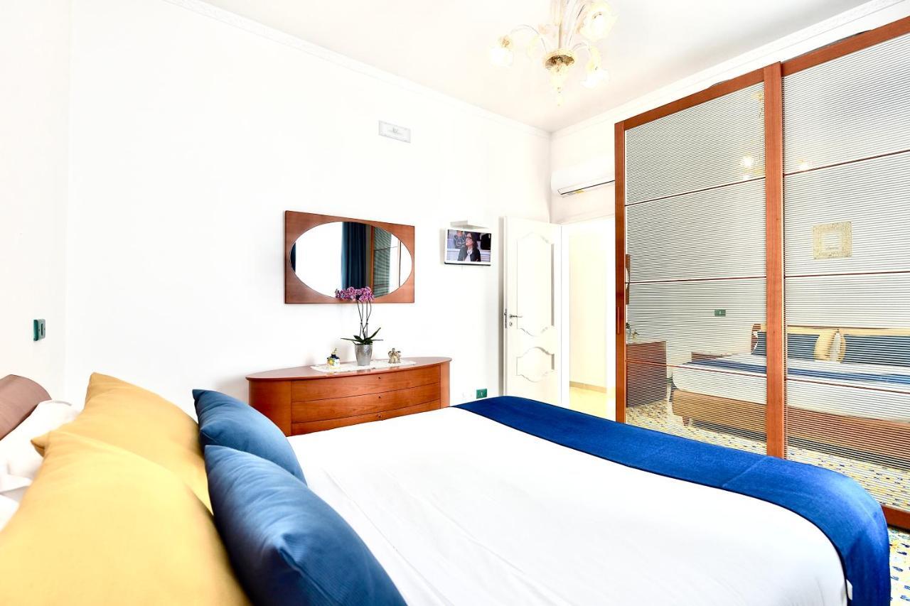 Smeraldo Holiday House Конка-дей-Марини Экстерьер фото