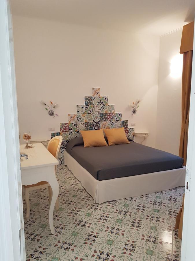 Smeraldo Holiday House Конка-дей-Марини Экстерьер фото